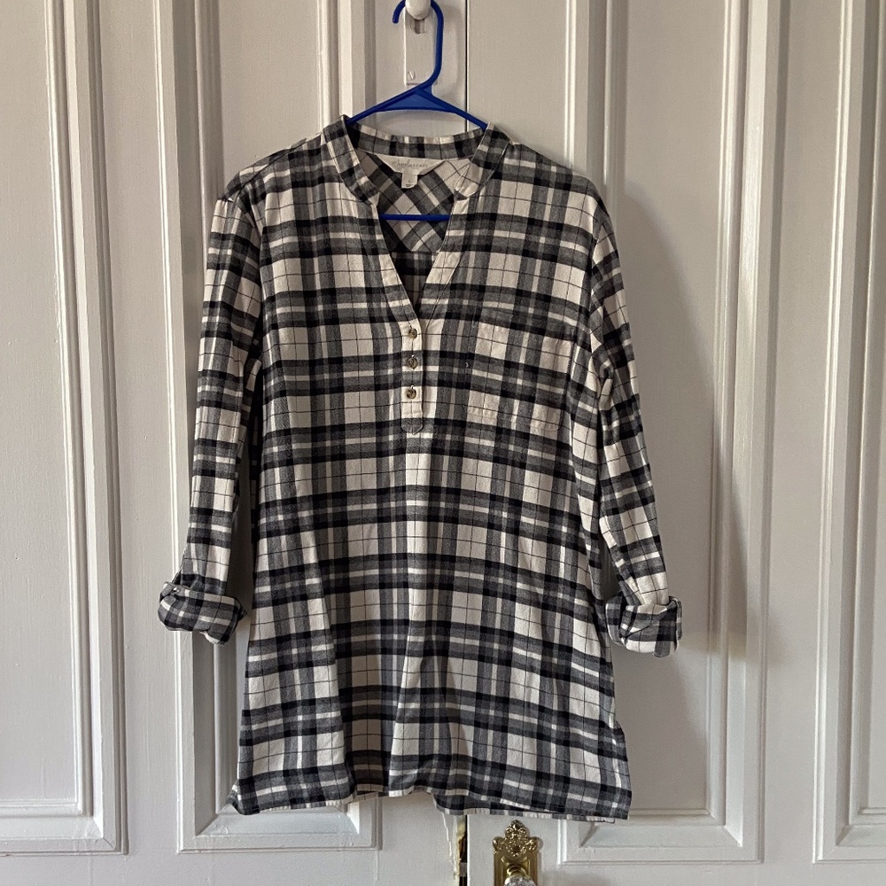 Magnolia Grace plaid flannel tunic top Size L